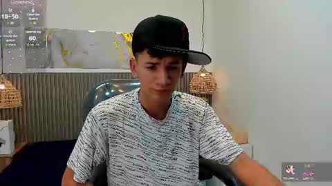 Snapshot of jdwhite18 chatting on July 14, 7:02 am jdwhite18 online show from July 14, 7:02 am