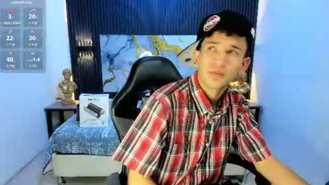 Snapshot of jdwhite18 chatting on July 15, 8:47 pm jdwhite18 online show from July 15, 8:47 pm