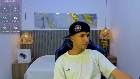 Snapshot of jdwhite18 chatting on July 27, 3:57 am jdwhite18 online show from July 27, 3:57 am