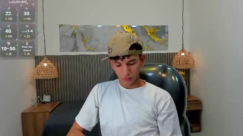Snapshot of jdwhite18 chatting on August 9, 4:06 am jdwhite18 online show from August 9, 4:06 am