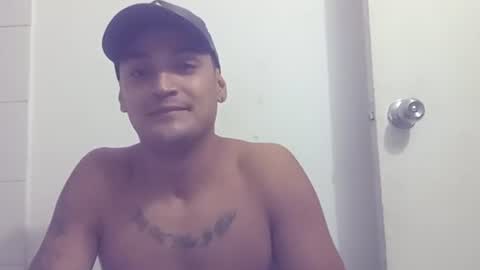 Snapshot of jean_2712 chatting on July 1, 5:09 am jean_2712 online show from July 1, 5:09 am