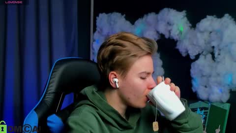 jean_wilsons online show from September 22, 10:17 am