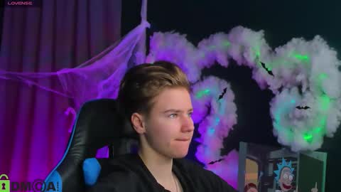 jean_wilsons online show from October 28, 11:03 am