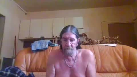 Snapshot of jeanclaude1959 chatting on June 29, 6:52 am jeanclaude1959 online show from June 29, 6:52 am