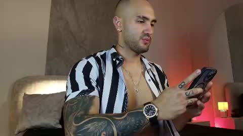Snapshot of jeancolleman chatting on June 19, 12:04 am Jean Colleman online show from June 19, 12:04 am