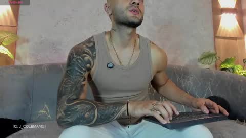 Snapshot of jeancolleman chatting on June 28, 12:05 am Jean Colleman online show from June 28, 12:05 am