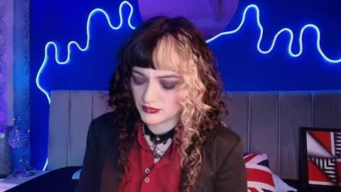 Snapshot of jeannesabatier chatting on May 29, 7:45 pm Jean online show from May 29, 7:45 pm