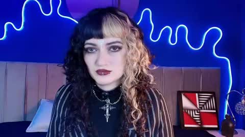Snapshot of jeannesabatier chatting on May 30, 7:44 pm Jean online show from May 30, 7:44 pm
