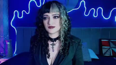 Snapshot of jeannesabatier chatting on June 10, 7:46 pm Jean online show from June 10, 7:46 pm