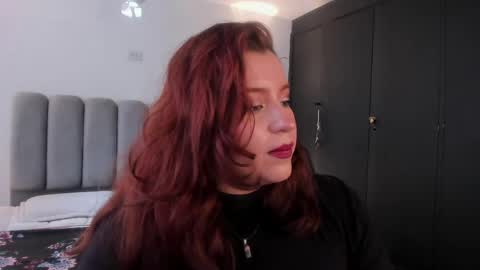Snapshot of jeannewilliams_ chatting on June 5, 2:34 pm Jeanne Williams online show from June 5, 2:34 pm