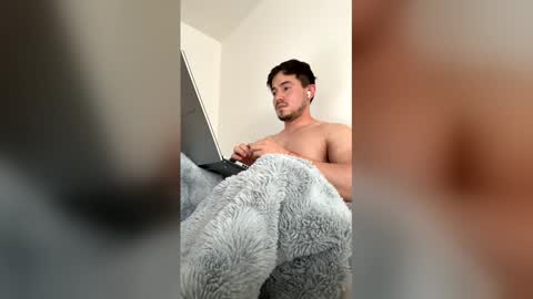 Snapshot of jeanpaul6904 chatting on May 17, 9:44 pm jeanpaul6904 online show from May 17, 9:44 pm
