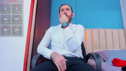 Snapshot of jeanpiere02 chatting on December 22, 3:03 am Jeanpiere online show from December 22, 3:03 am