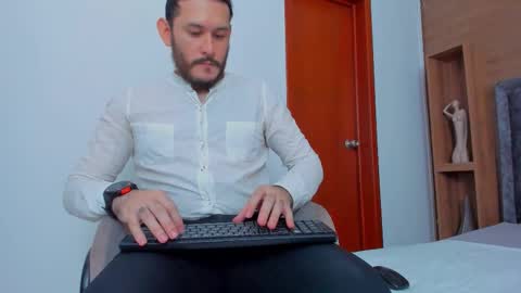 Snapshot of jeanpiere02 chatting on March 6, 3:36 am Jeanpiere online show from March 6, 3:36 am