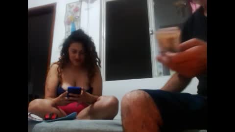 Snapshot of jeans_and_emma chatting on September 12, 11:37 pm jeans_and_emma online show from September 12, 11:37 pm