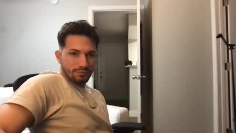 Snapshot of jeanwhitebianco chatting on February 6, 12:48 am jeanwhitebianco online show from February 6, 12:48 am