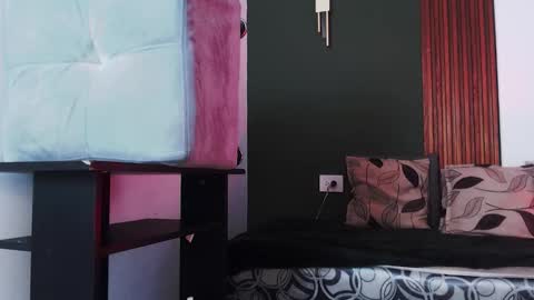 Snapshot of jeanys_sneider chatting on October 30, 12:17 pm Jeays online show from October 30, 12:17 pm