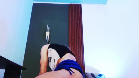 Snapshot of jeanys_sneider chatting on November 22, 2:10 am Jeays online show from November 22, 2:10 am