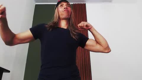 Snapshot of jeanys_sneider chatting on November 25, 2:06 pm Jeays online show from November 25, 2:06 pm