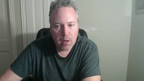 Snapshot of jeb5150 chatting on May 24, 2:27 am JE online show from May 24, 2:27 am