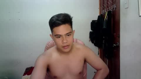 Snapshot of jebs_ chatting on January 3, 12:08 pm jebs_ online show from January 3, 12:08 pm