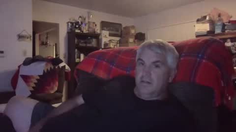 dadbody71 online show from May 20, 4:07 am