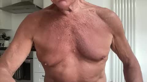 Snapshot of jeeves200 chatting on June 3, 9:01 am Sensual Jeeves online show from June 3, 9:01 am