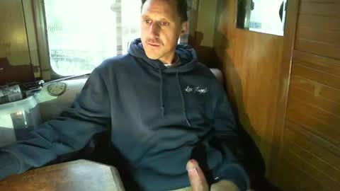 Snapshot of jef74700 chatting on May 15, 5:36 am Jrme online show from May 15, 5:36 am