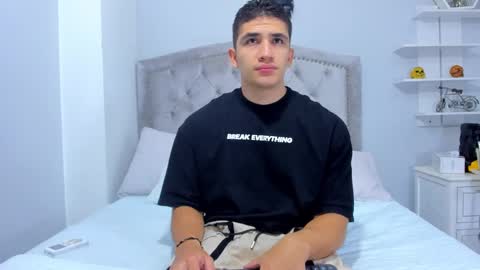 Snapshot of jeffdaltton chatting on March 7, 12:01 pm Jeff online show from March 7, 12:01 pm