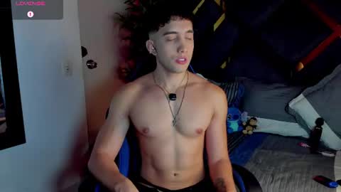Snapshot of jeicob_stone1 chatting on July 30, 1:26 am JEICOB STONE online show from July 30, 1:26 am