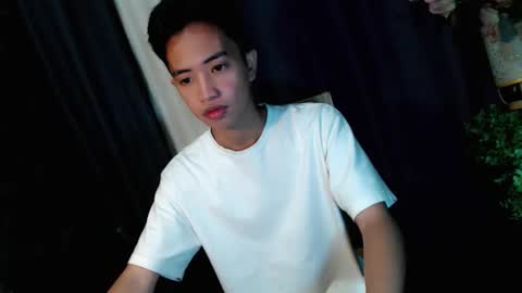 JELicious online show from December 14, 11:15 am