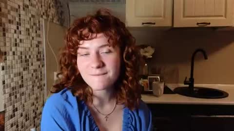 Snapshot of jelly_cherry chatting on June 11, 12:32 am Emily online show from June 11, 12:32 am