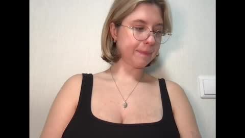 Inna  online show from November 7, 6:02 am