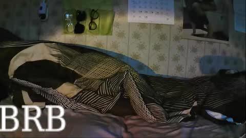 jellykulli online show from December 5, 9:18 am