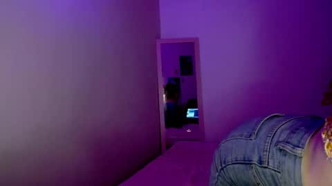 Snapshot of jellyrose chatting on December 2, 11:34 pm jellyrose online show from December 2, 11:34 pm