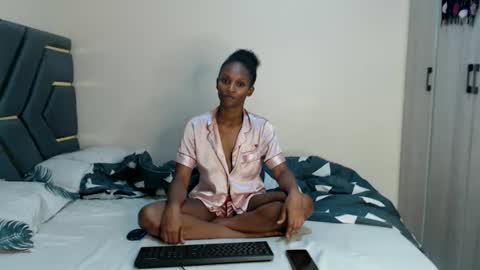 Snapshot of jemimaaam chatting on June 6, 5:01 am Jemmi online show from June 6, 5:01 am