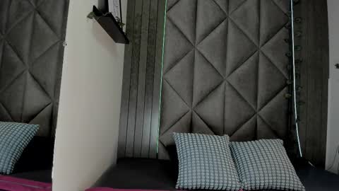 Jena  online show from December 19, 7:54 pm