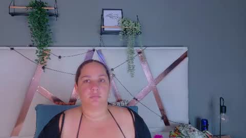 Snapshot of jenacooper__ chatting on June 21, 11:24 am Jena online show from June 21, 11:24 am