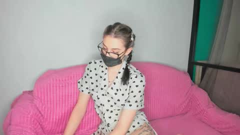 Snapshot of jenayorteg chatting on March 10, 10:59 pm Molly online show from March 10, 10:59 pm