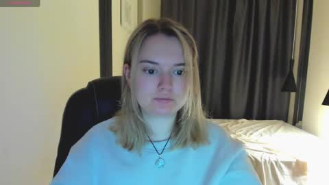 Snapshot of jeniceloveit_ chatting on April 26, 10:46 am Jenice online show from April 26, 10:46 am