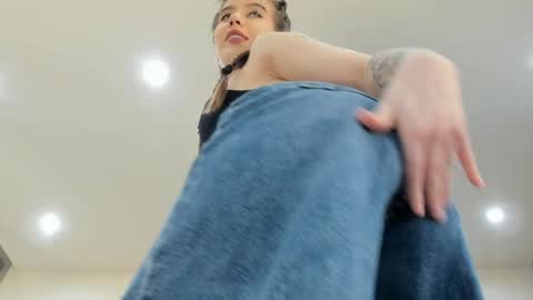 Dolly online show from March 5, 1:29 pm