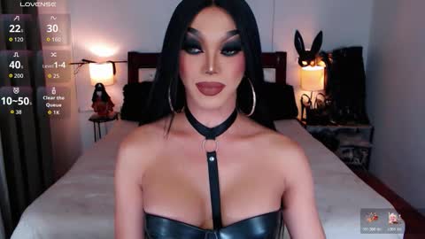 Queen Jenifer online show from December 15, 4:06 am