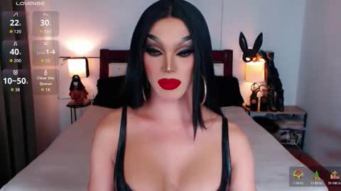 Queen Jenifer online show from December 23, 7:50 am