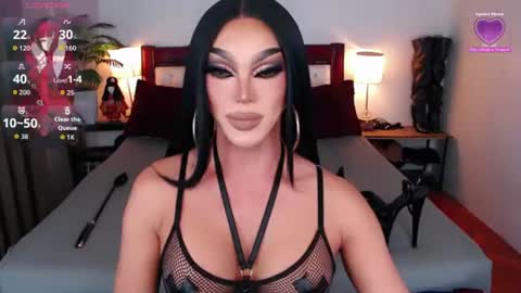 Snapshot of jenifers_body chatting on June 25, 9:08 pm Queen Jenifer online show from June 25, 9:08 pm