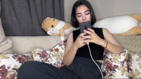Jenifer online show from October 11, 6:06 pm