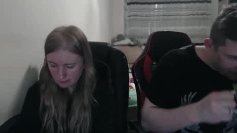 Snapshot of jenisandpeter chatting on October 22, 7:13 pm JenisAndPeter online show from October 22, 7:13 pm