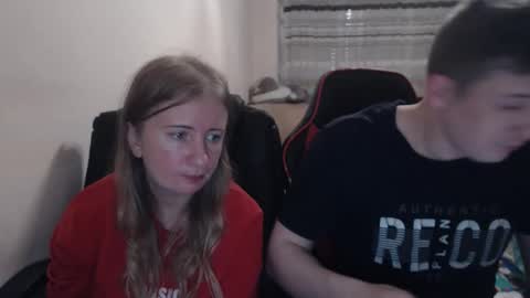 Snapshot of jenisandpeter chatting on October 25, 7:30 pm JenisAndPeter online show from October 25, 7:30 pm