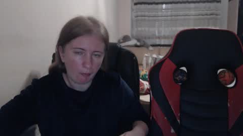 Snapshot of jenisandpeter chatting on October 27, 7:51 pm JenisAndPeter online show from October 27, 7:51 pm