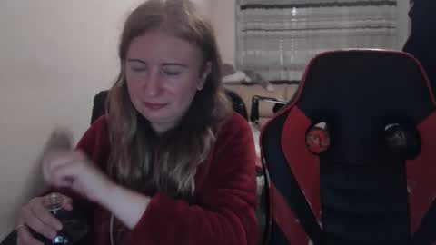 Snapshot of jenisandpeter chatting on November 12, 6:30 pm JenisAndPeter online show from November 12, 6:30 pm