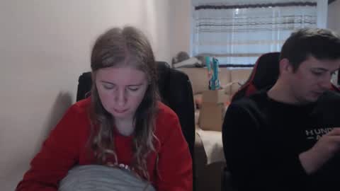 Snapshot of jenisandpeter chatting on December 1, 6:40 am JenisAndPeter online show from December 1, 6:40 am