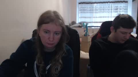 Snapshot of jenisandpeter chatting on December 2, 7:03 am JenisAndPeter online show from December 2, 7:03 am